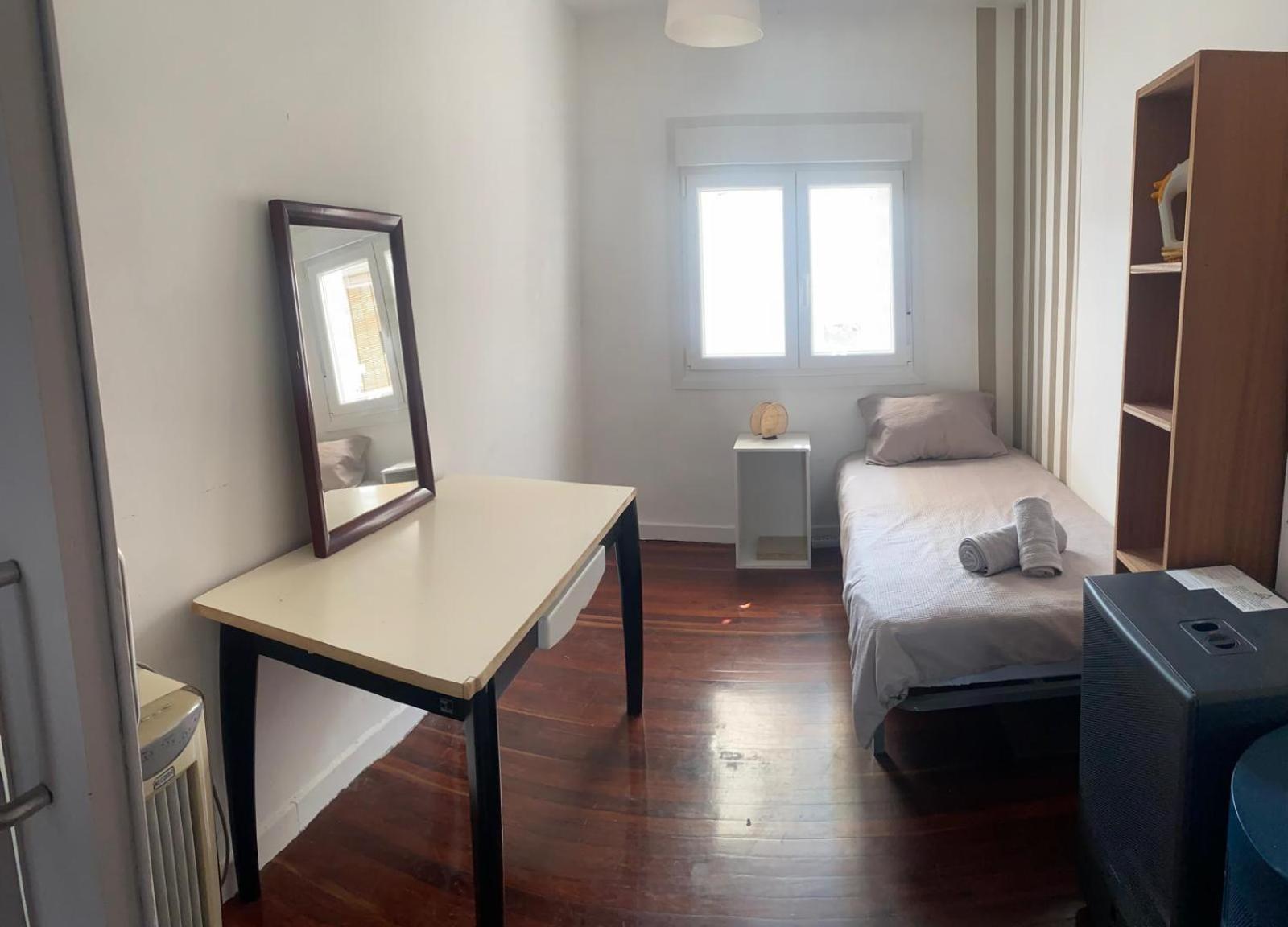 Appartement Avec Terrasse Сантонья Экстерьер фото